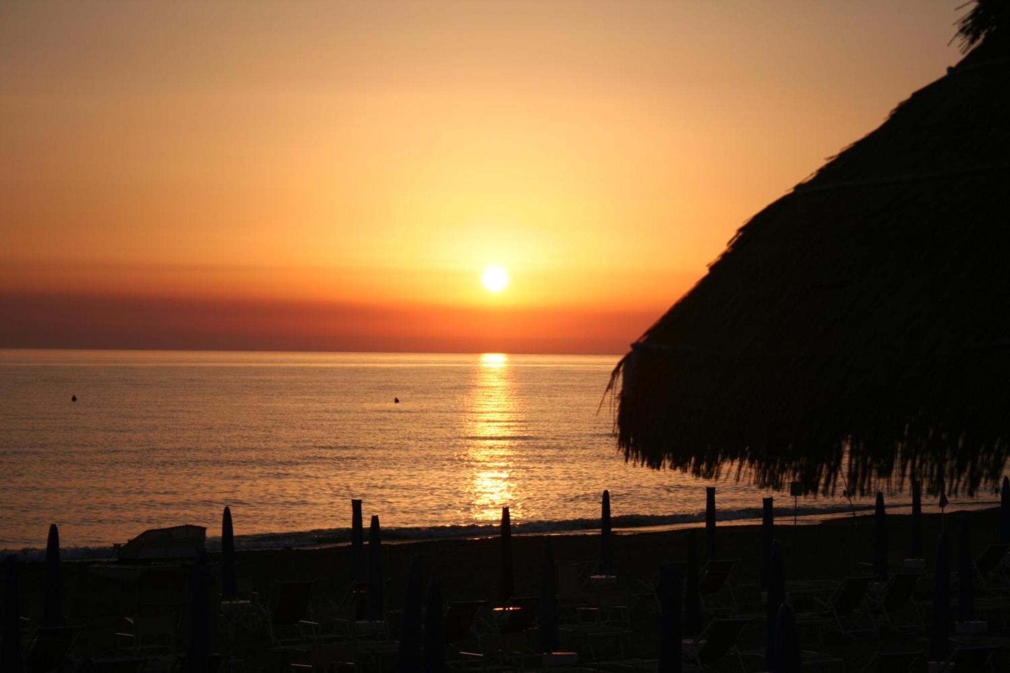 Hotel I Ginepri Marina di Castagneto Carducci Esterno foto